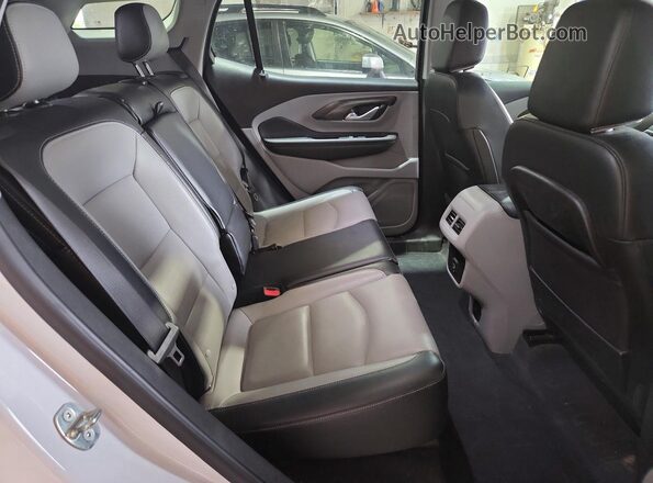 3GKALVEVXNL219981 2022 GMC TERRAIN White Rear seats view
