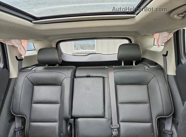 3GKALXEX8JL230548 2018 GMC TERRAIN Blue Vista de los asientos traseros