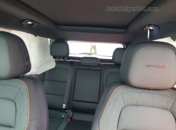 3GKALYEG4TL104597 2026 GMC TERRAIN Beige უკანა სავარძლების ხედი