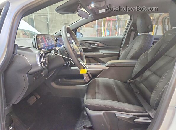 3GN7DLRP9SS166363 2025 CHEVROLET EQUINOX Белый Вид салона спереди