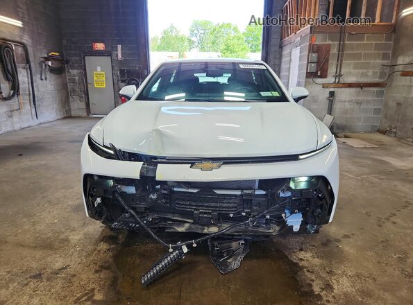3GN7DLRP9SS166363 2025 CHEVROLET EQUINOX Белый Вид спереди
