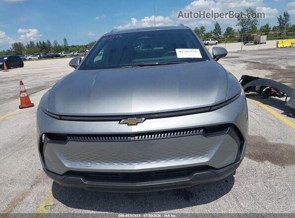 3GN7DNRRXTS121186 2026 CHEVROLET EQUINOX Silver Սալոնի հետևի տեսք