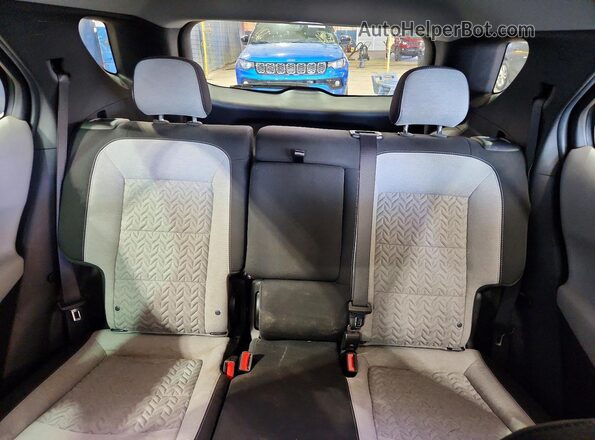 3GNAXFEG2RL257693 2024 CHEVROLET EQUINOX White Widok tylnych siedzeń