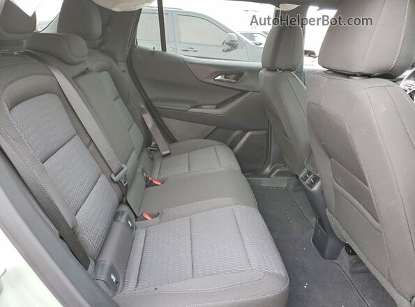 3GNAXHEG3TL383872 2026 CHEVROLET EQUINOX Green Widok wnętrza z tyłu