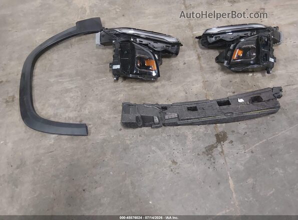 3GNAXHEG8SL288223 2025 CHEVROLET EQUINOX White Սարքավորումների վահանակի տեսք