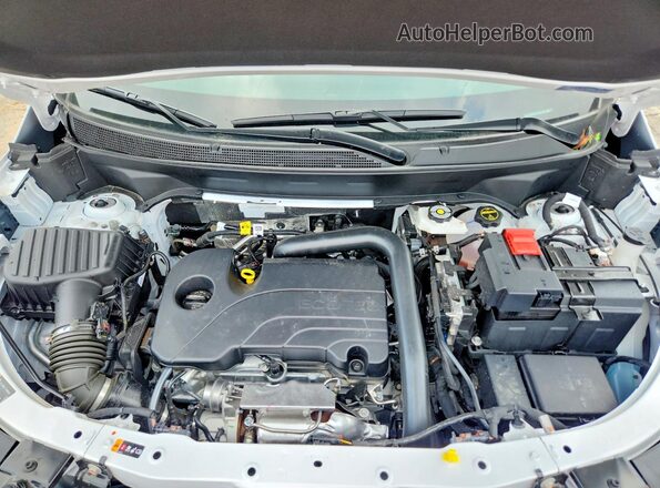 3GNAXHEG8TL247463 2026 CHEVROLET EQUINOX White Engine compartment view