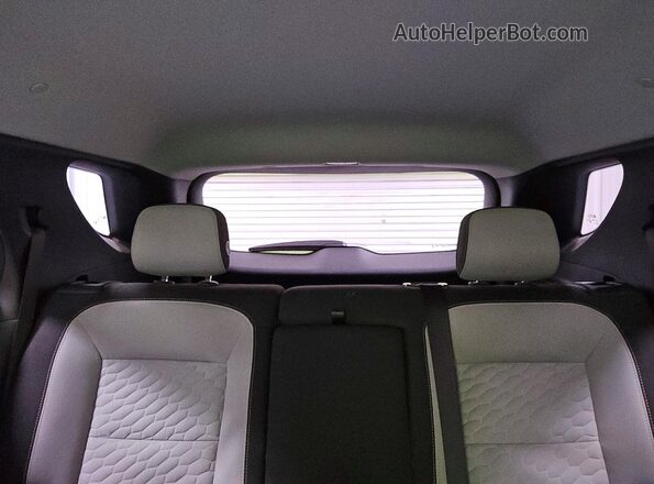 3GNAXHEV6JS615012 2018 CHEVROLET EQUINOX Blue Rear seats view