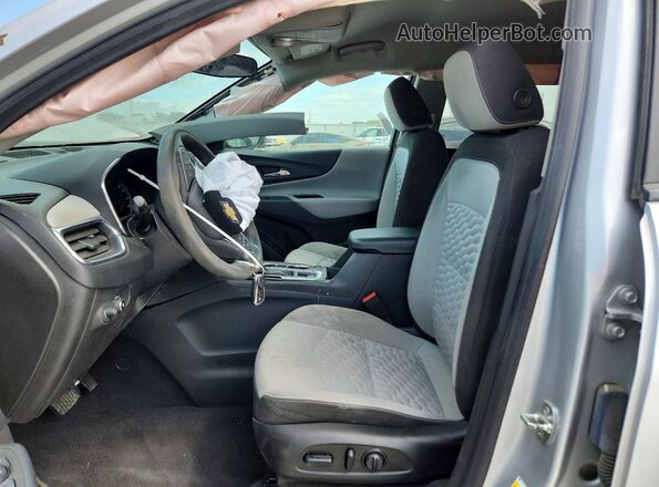 3GNAXHEV6MS164832 2021 CHEVROLET EQUINOX Silver Front interior view