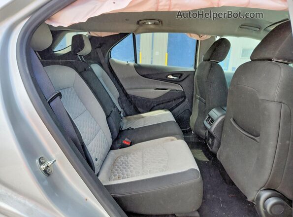 3GNAXHEV6MS164832 2021 CHEVROLET EQUINOX Silver Rear interior view