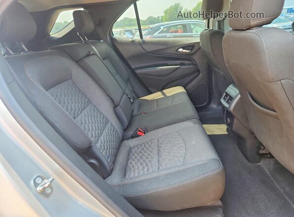 3GNAXJEV7JS576177 2018 CHEVROLET EQUINOX Gray Widok wnętrza z tyłu