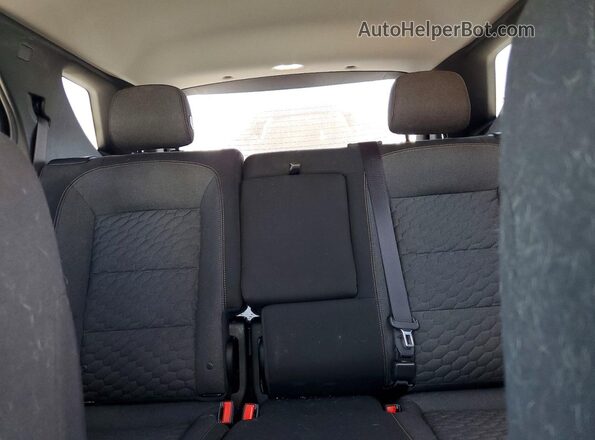3GNAXJEV9JS635469 2018 CHEVROLET EQUINOX Серебряный Вид задних сидений