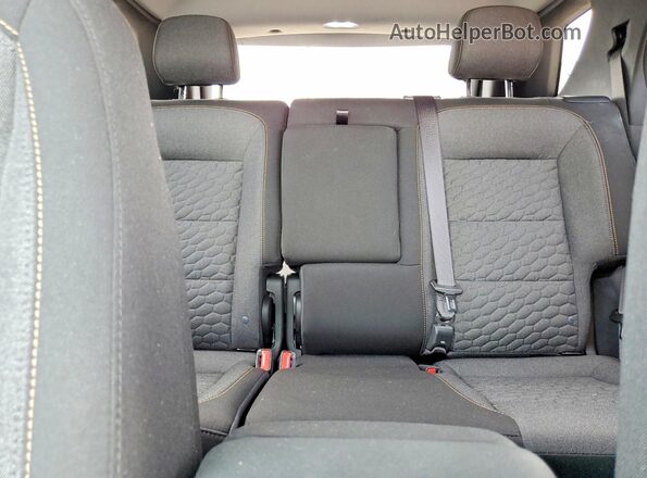 3GNAXKEV1MS165366 2021 CHEVROLET EQUINOX White Widok tylnych siedzeń