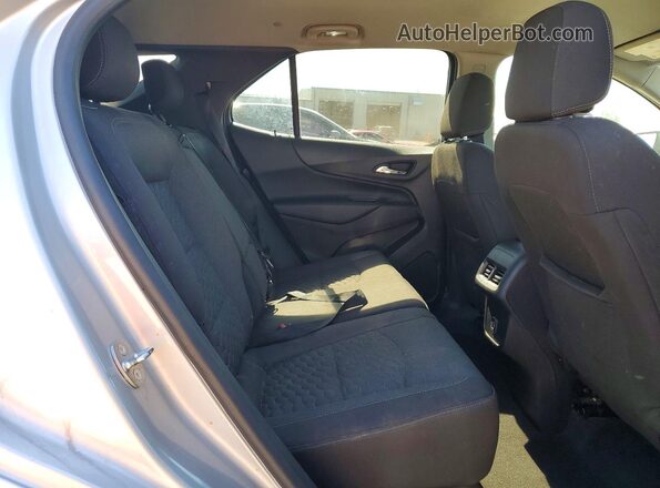 3GNAXKEV8LL105366 2020 CHEVROLET EQUINOX Silver Widok wnętrza z tyłu