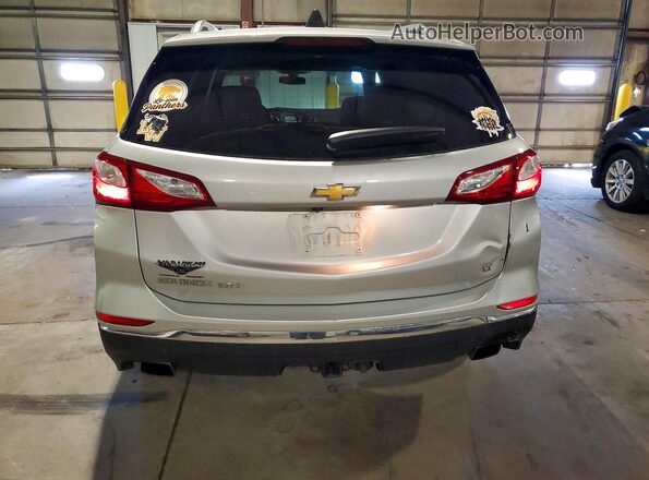 3GNAXKEX2JL397322 2018 CHEVROLET EQUINOX Серебряный Вид сзади