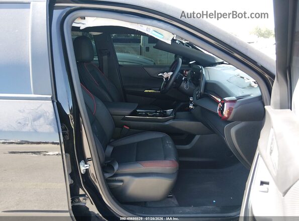 3GNAXLEG3SL264432 2025 CHEVROLET EQUINOX Black Widok wnętrza z przodu