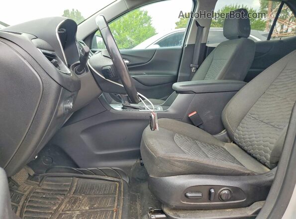 3GNAXLEU4JS597667 2018 CHEVROLET EQUINOX Silver Вид салону спереду
