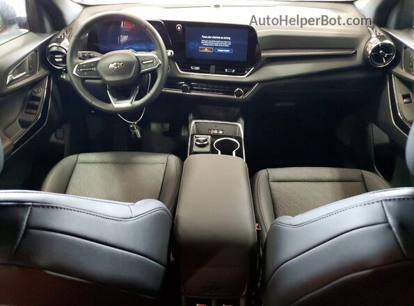 3GNAXPEG2TL235996 2026 CHEVROLET EQUINOX Красный Вид панели приборов