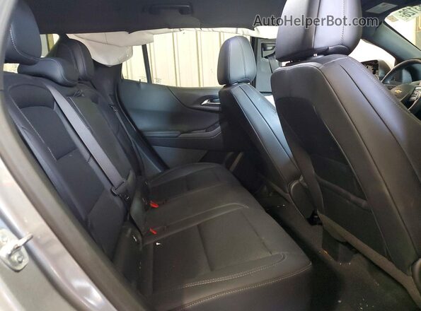 3GNAXPEG3SL295882 2025 CHEVROLET EQUINOX Silver Вид задньої частини салону
