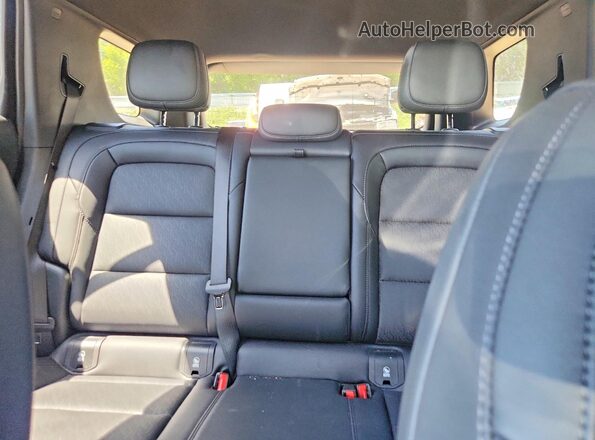 3GNAXPEG9TL230892 2026 CHEVROLET EQUINOX Black Widok tylnych siedzeń