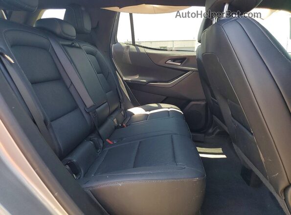 3GNAXPEGXTL101916 2026 CHEVROLET EQUINOX Silver Widok wnętrza z tyłu
