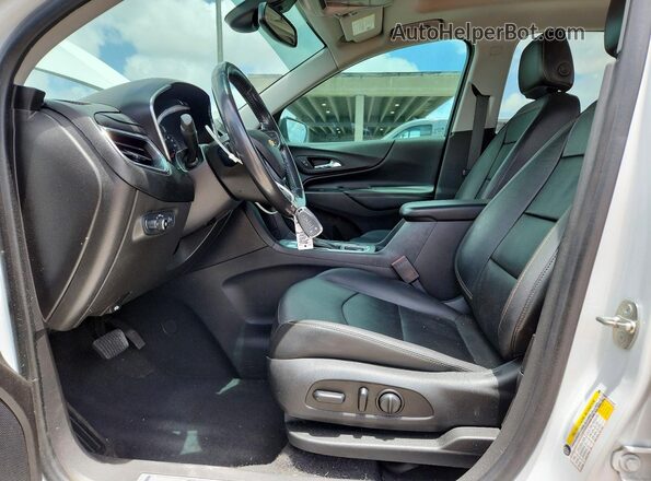 3GNAXPEX6LS506855 2020 CHEVROLET EQUINOX White Widok wnętrza z przodu