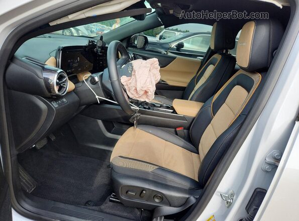 3GNAXSEG9SL142362 2025 CHEVROLET EQUINOX White Vista interior delantera