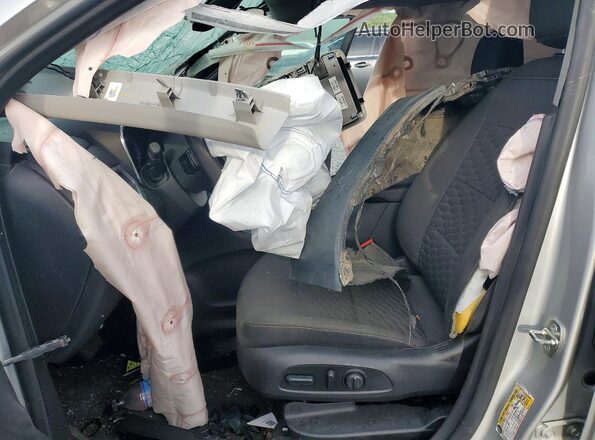 3GNAXSEV1JS618655 2018 CHEVROLET EQUINOX Silver Widok wnętrza z przodu