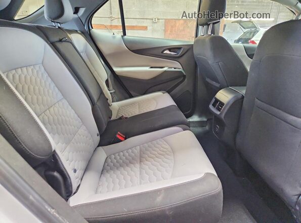 3GNAXSEV9MS172193 2021 CHEVROLET EQUINOX White Вид задньої частини салону