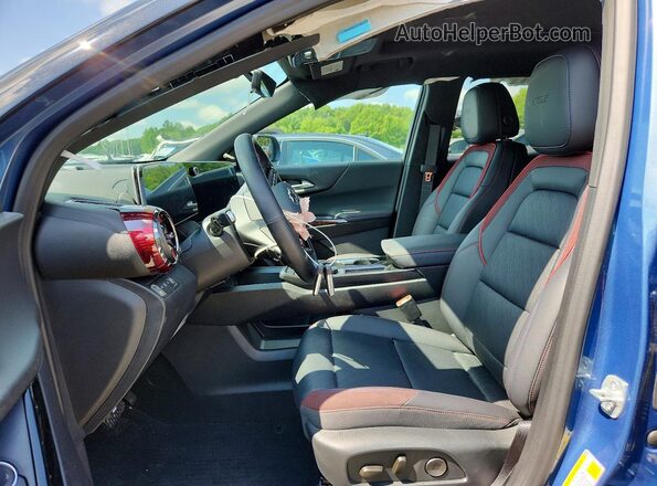3GNAXTEG1TL172978 2026 CHEVROLET EQUINOX Blue Вид салону спереду