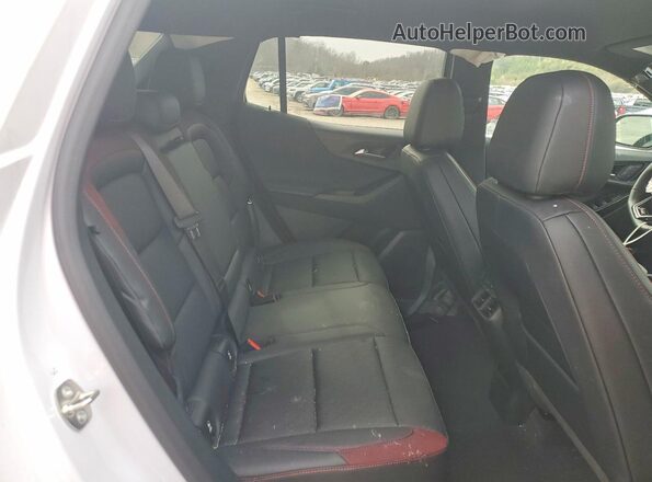 3GNAXTEG2TL211724 2026 CHEVROLET EQUINOX White Rear interior view