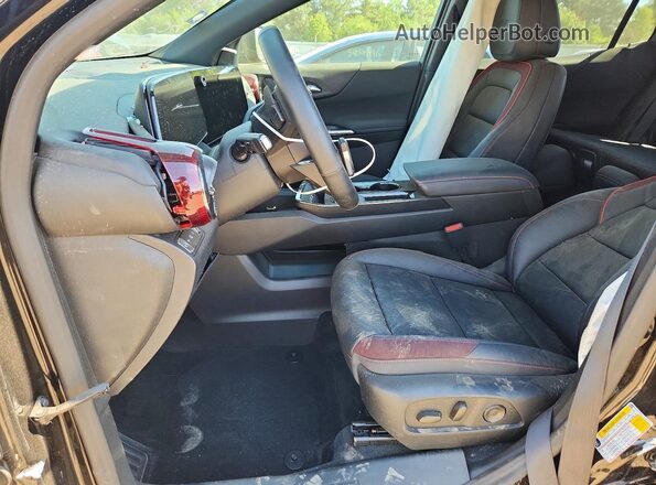 3GNAXTEG5TL388719 2026 CHEVROLET EQUINOX Black Вид салону спереду