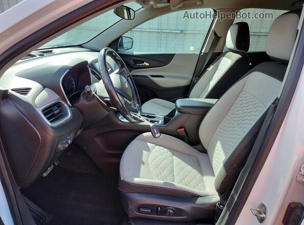 3GNAXTEX5JS555941 2018 CHEVROLET EQUINOX White Front interior view