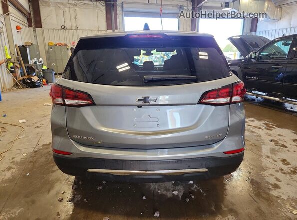 3GNAXUEG0PL120396 2023 CHEVROLET EQUINOX Серебряный Вид сзади