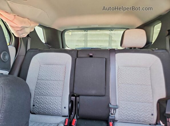3GNAXUEG5RL352429 2024 CHEVROLET EQUINOX Red Widok tylnych siedzeń