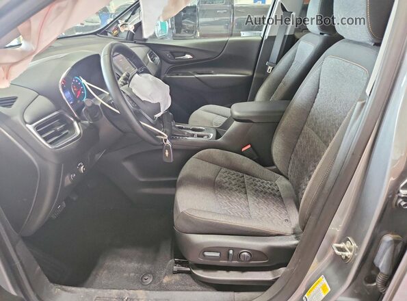 3GNAXUEG8PS143608 2023 CHEVROLET EQUINOX Silver Widok wnętrza z przodu