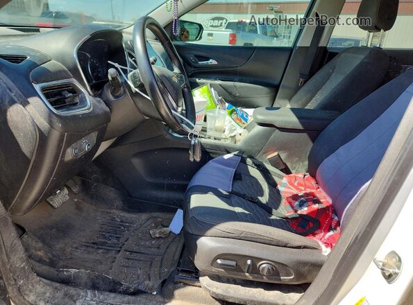 3GNAXUEU4JS602470 2018 CHEVROLET EQUINOX White Front interior view