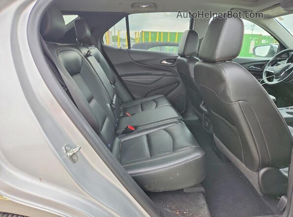 3GNAXYEX0LS655039 2020 CHEVROLET EQUINOX Silver Вид задньої частини салону