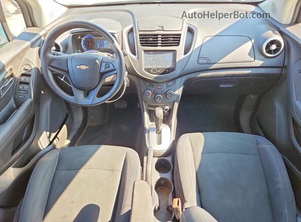 3GNCJKSB0GL256650 2016 CHEVROLET TRAX Серебряный Вид панели приборов