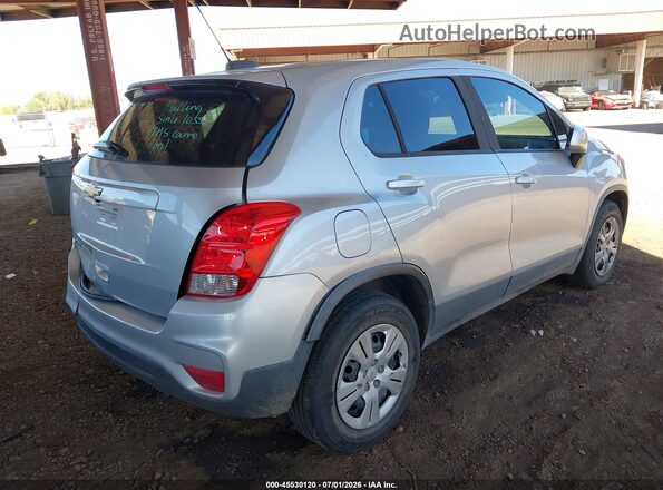 3GNCJKSB2JL302986 2018 CHEVROLET TRAX Серебряный Задняя правая четверть