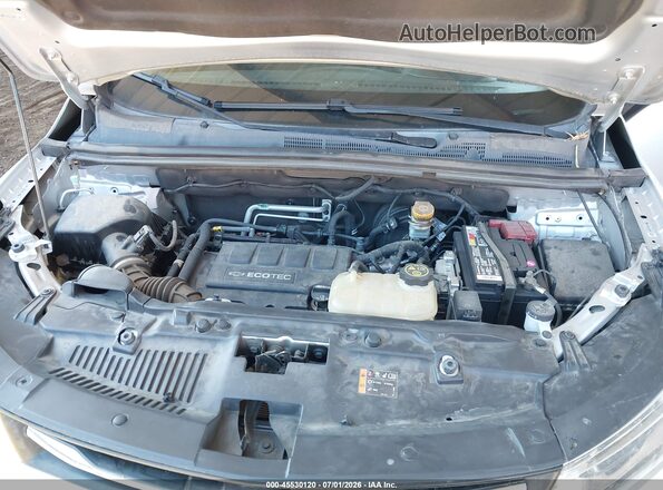 3GNCJKSB2JL302986 2018 CHEVROLET TRAX Серебряный Вид сзади