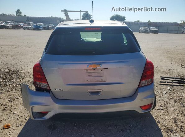 3GNCJKSB2LL149688 2020 CHEVROLET TRAX Серый Вид сзади