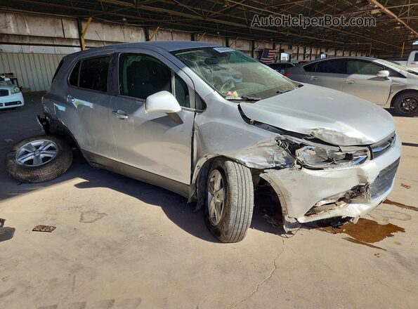3GNCJKSB2LL285948 2020 CHEVROLET TRAX Silver Przód prawy