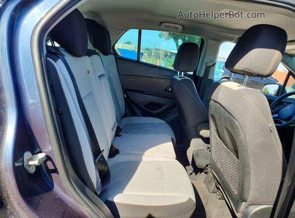 3GNCJKSB3JL199075 2018 CHEVROLET TRAX Blue Սալոնի հետևի տեսք