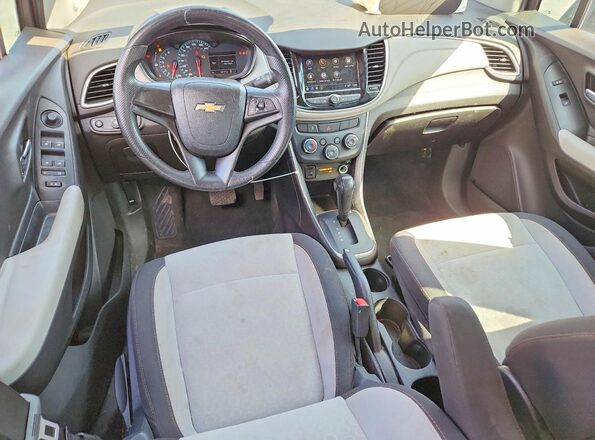 3GNCJKSB3JL199075 2018 CHEVROLET TRAX Blue Առջևի վահանակի տեսք