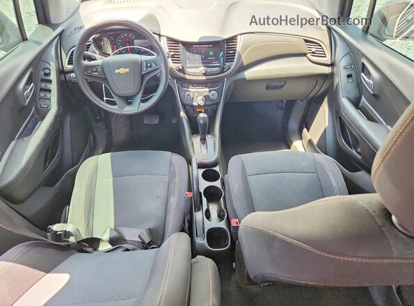 3GNCJKSB3LL156231 2020 CHEVROLET TRAX Серый Вид панели приборов