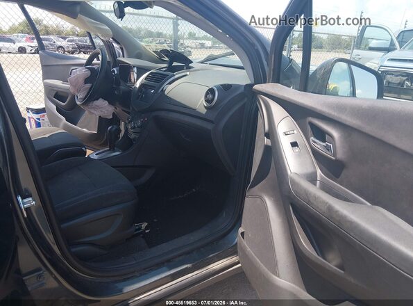 3GNCJKSB4GL277811 2016 CHEVROLET TRAX Gray Вид салону спереду