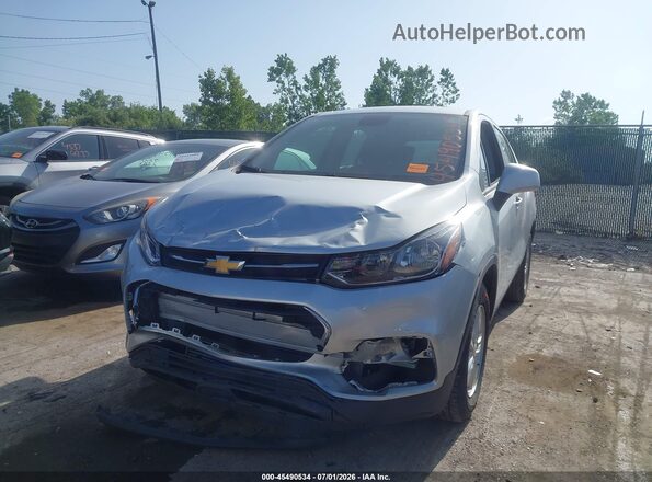3GNCJKSB5LL202190 2020 CHEVROLET TRAX Серебряный Вид спереди