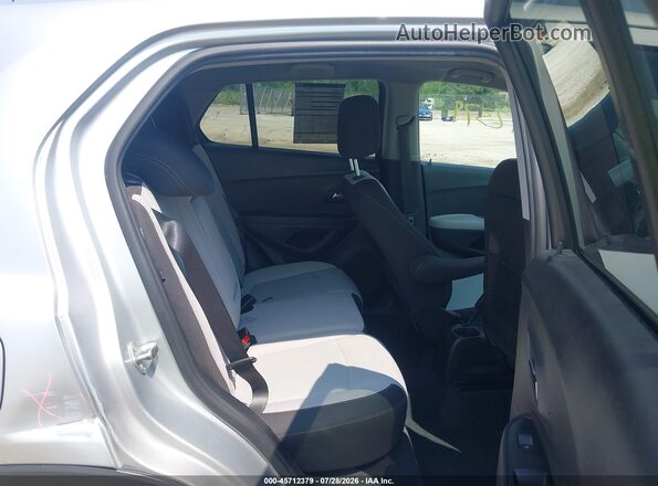 3GNCJKSB5LL209902 2020 CHEVROLET TRAX Silver Vista de la etiqueta del VIN