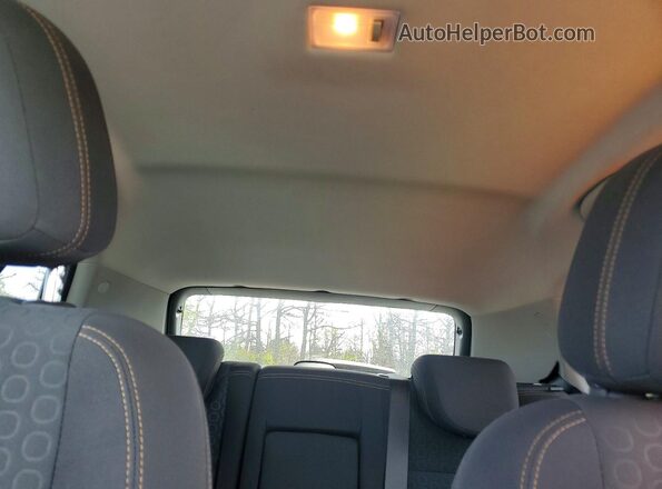 3GNCJKSB6LL318014 2020 CHEVROLET TRAX Silver Вид задніх сидінь