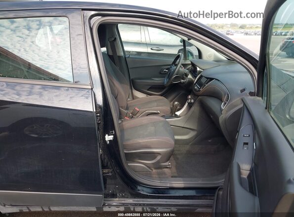 3GNCJKSB7LL173226 2020 CHEVROLET TRAX Black Вид салону спереду